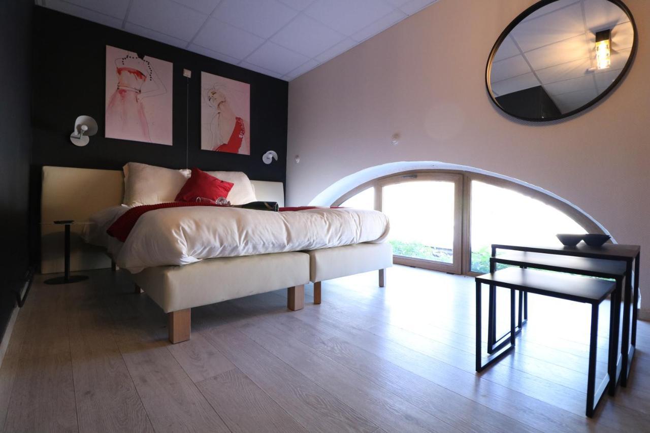 Hotel La Vieille Ferme Chassepierre Zewnętrze zdjęcie