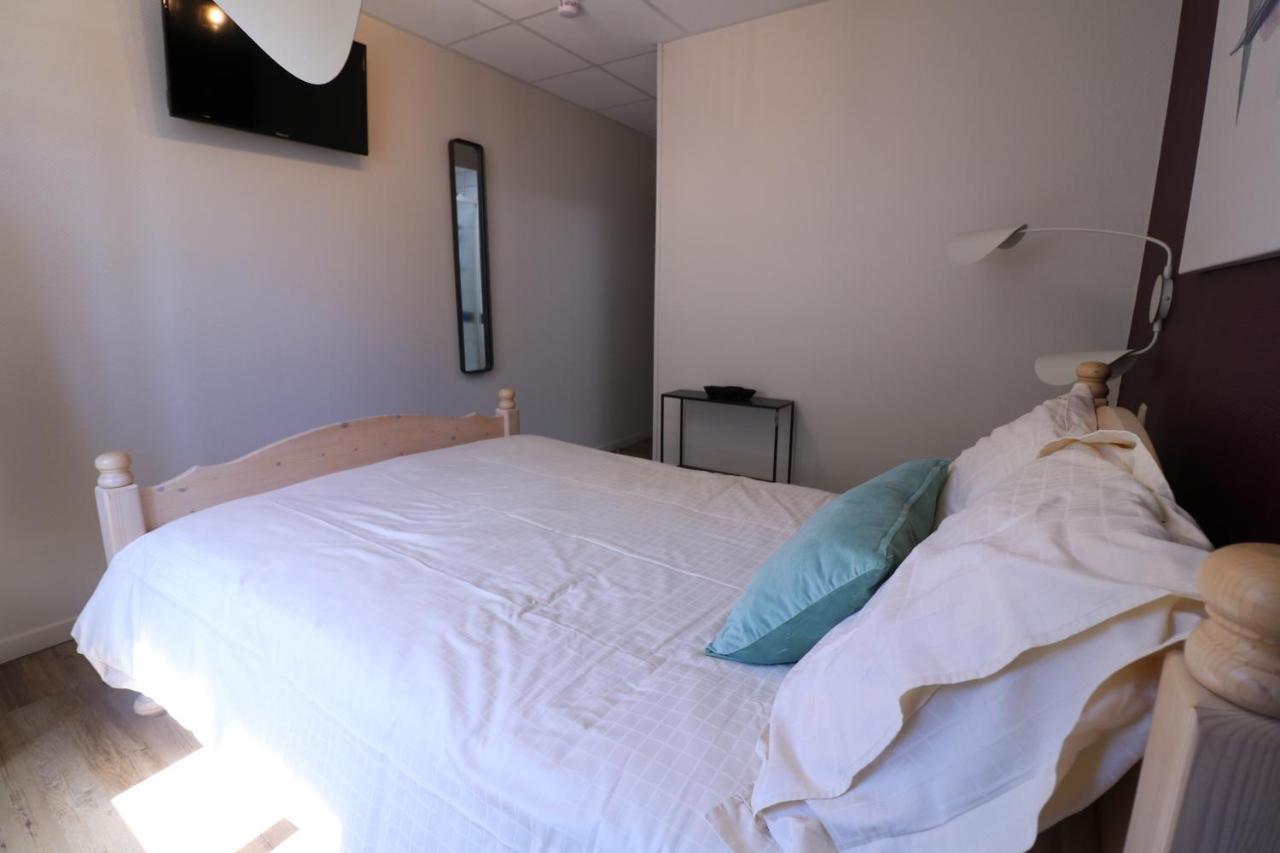 Hotel La Vieille Ferme Chassepierre Zewnętrze zdjęcie