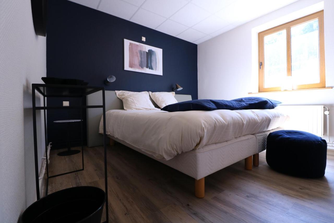 Hotel La Vieille Ferme Chassepierre Zewnętrze zdjęcie