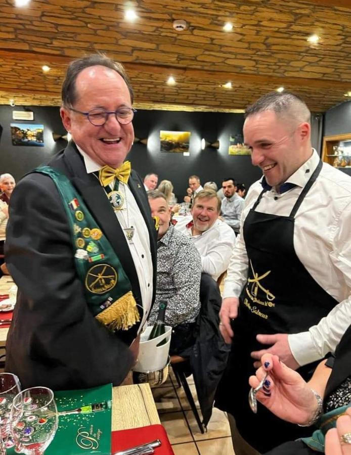 Hotel La Vieille Ferme Chassepierre Zewnętrze zdjęcie