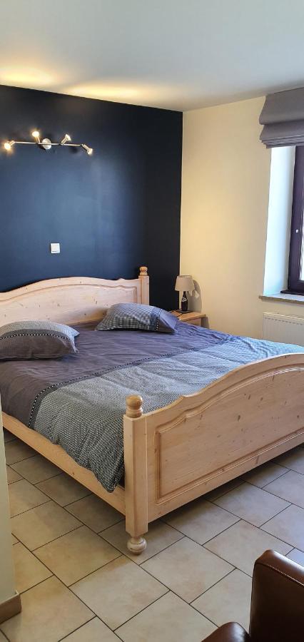 Hotel La Vieille Ferme Chassepierre Zewnętrze zdjęcie