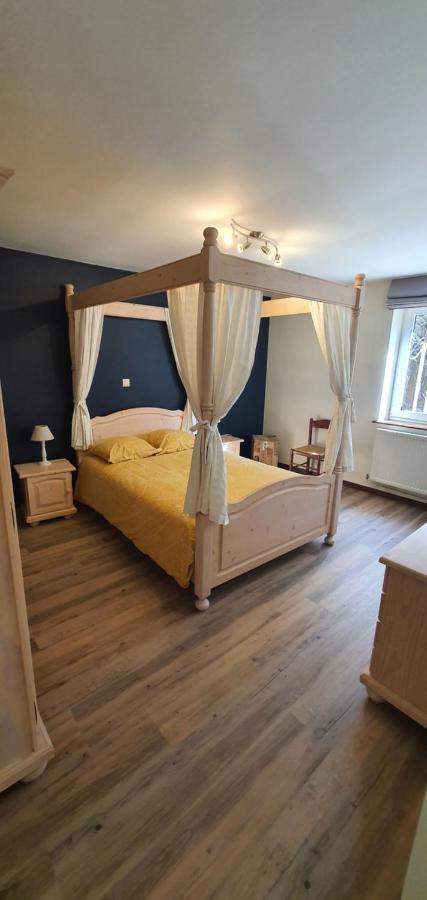 Hotel La Vieille Ferme Chassepierre Zewnętrze zdjęcie